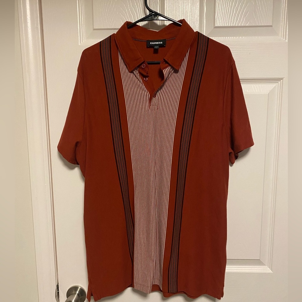 Express button shirt
